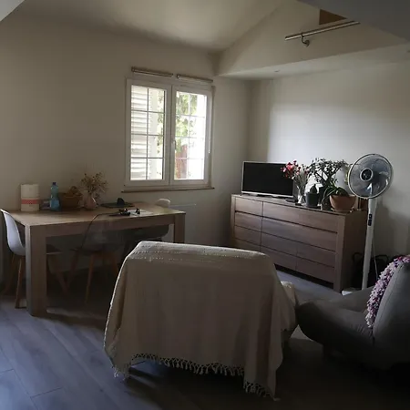 Maisonnette Montferrandaise Proche Tram - 6 Couchages - Tram - Wifi Daire