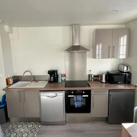 Apartment Maisonnette Montferrandaise Proche Tram - 6 Couchages - Tram - Wifi Clermont-Ferrand