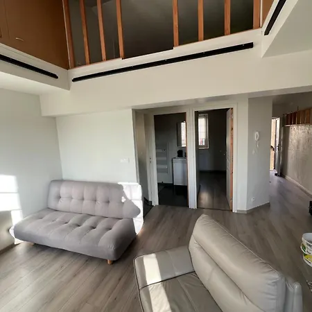 Maisonnette Montferrandaise Proche Tram - 6 Couchages - Tram - Wifi Apartment *